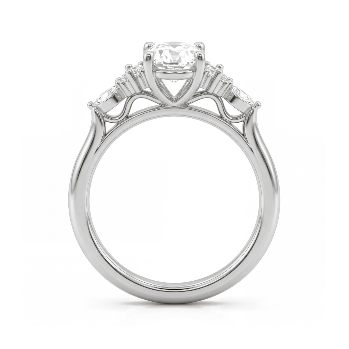 Ondine - Anel em moissanite oval com conjuntos de pedras navette nos ombros