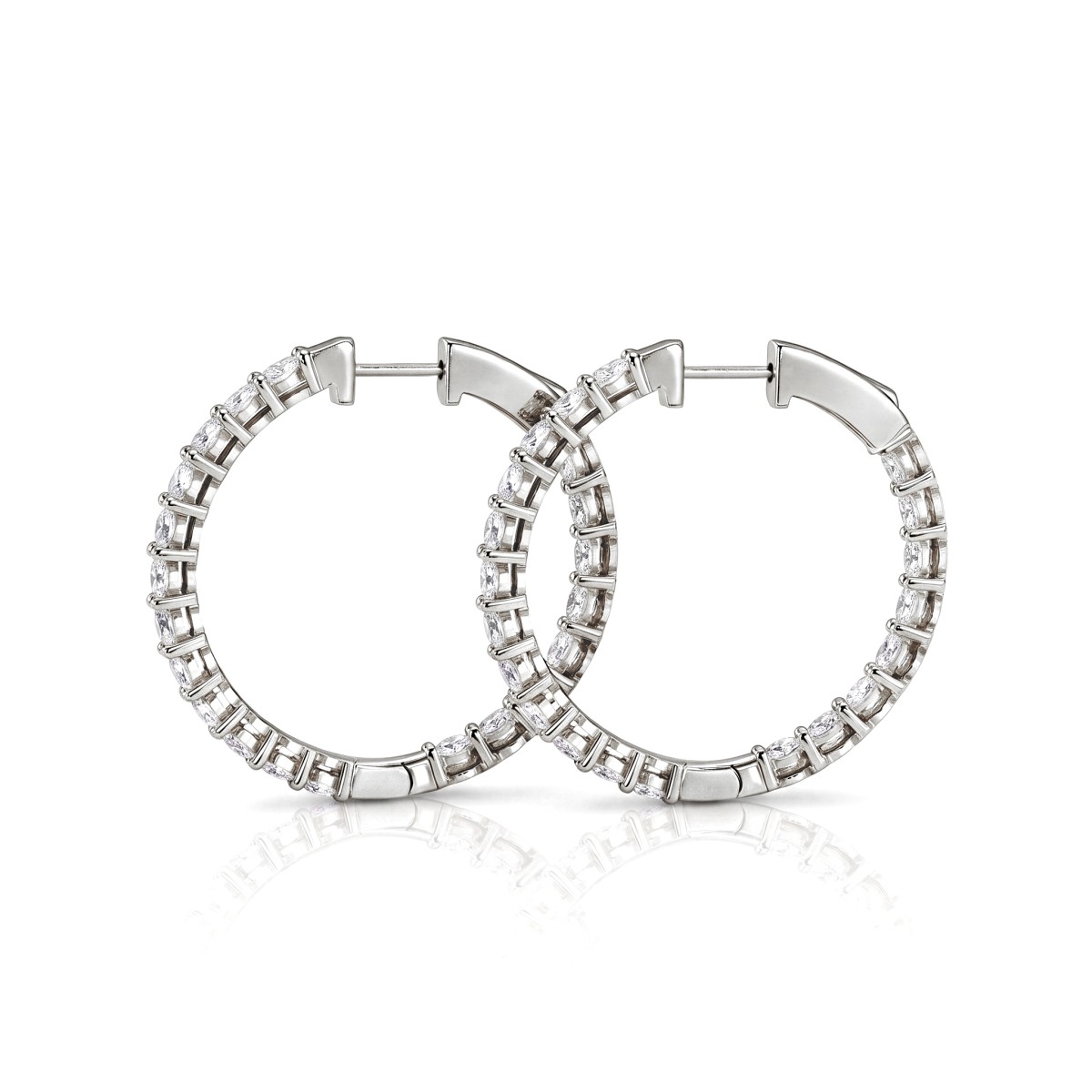 Luminette - Argolas com moissanite de talhe oval em garra partilhada