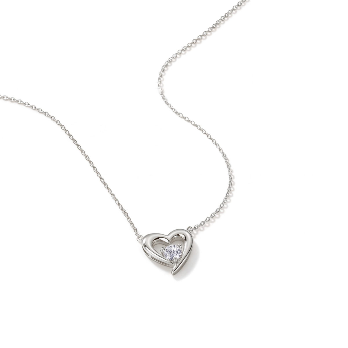 Embrace - Pendente em moissanite com silhueta de coração e pedra central