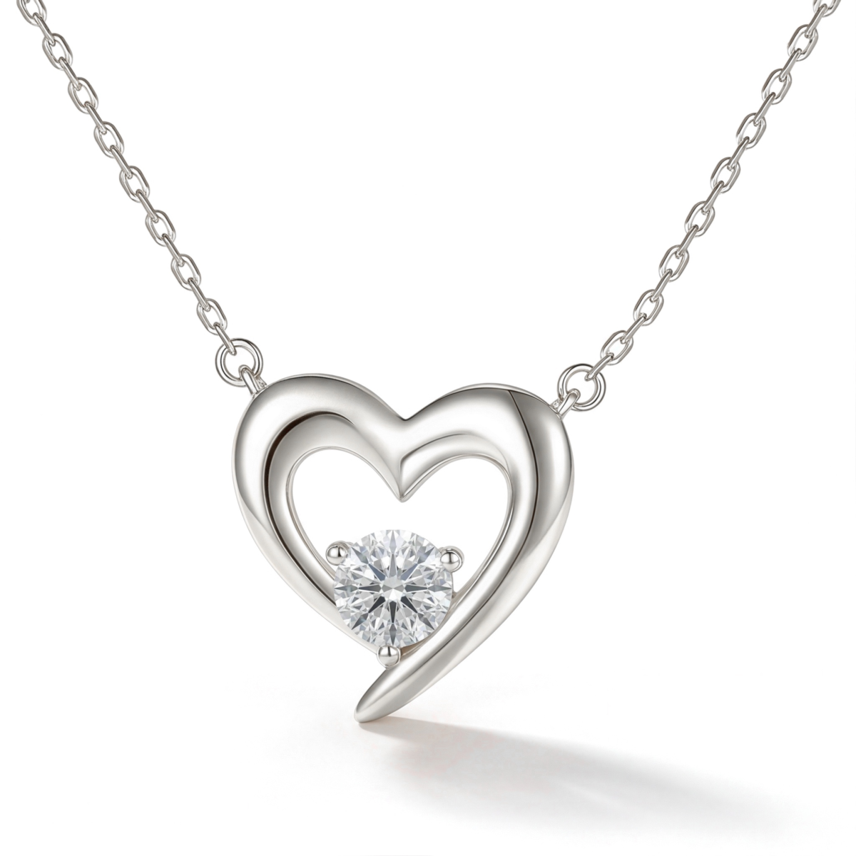 Embrace - Pendente em moissanite com silhueta de coração e pedra central