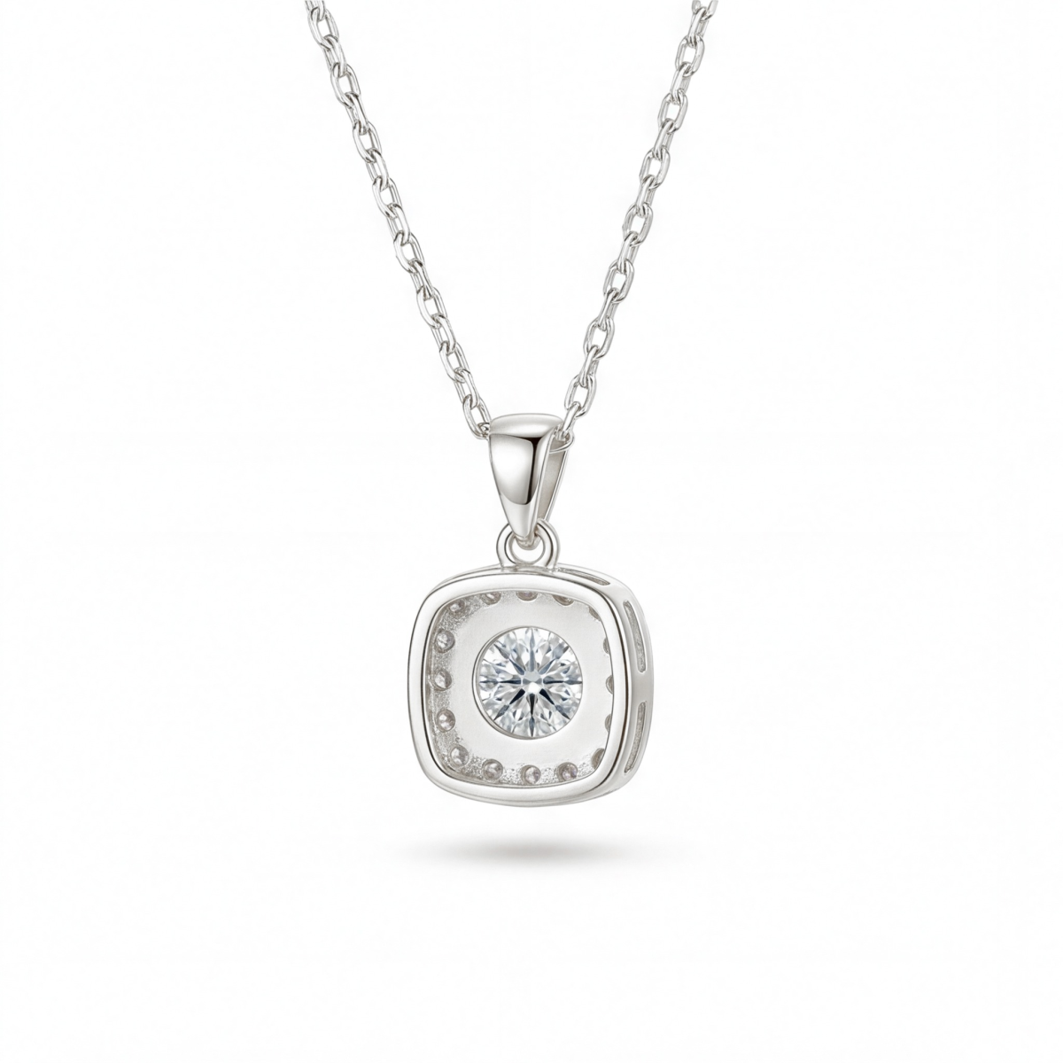 Haloette - Pendente em moissanite com detalhe em halo completo