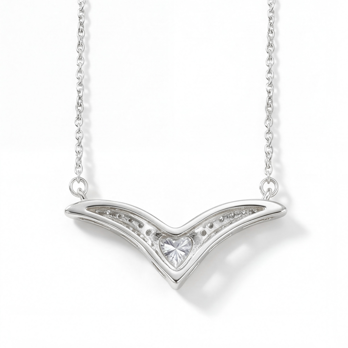 Vaneza - Colar elegante em moissanite em forma de V com detalhes em pavé