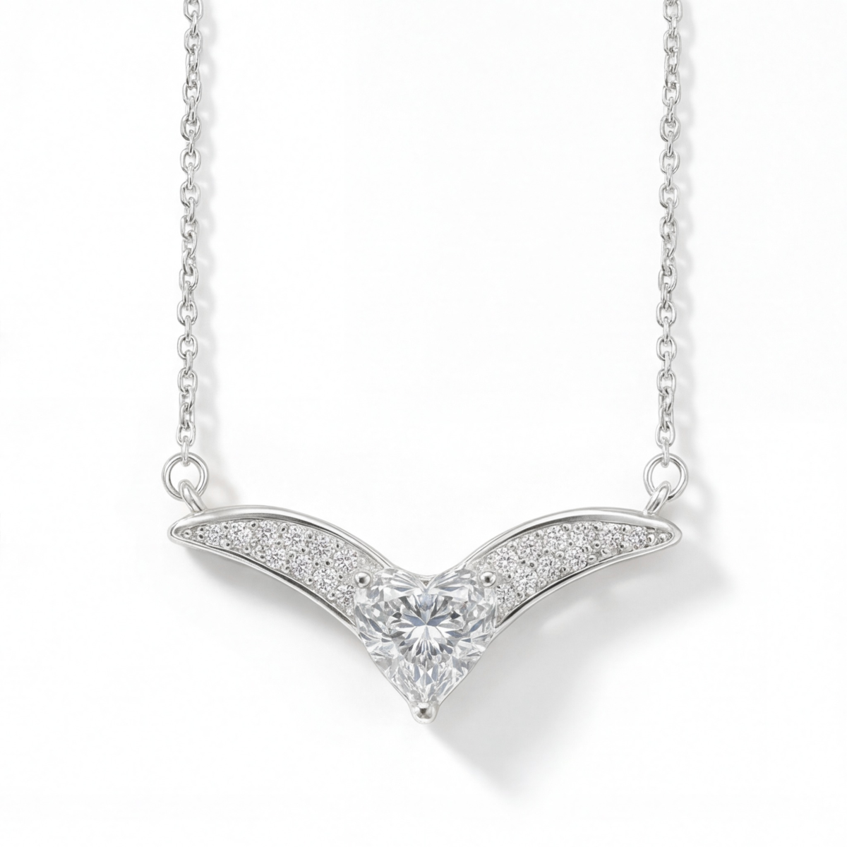 Vaneza - Colar elegante em moissanite em forma de V com detalhes em pavé