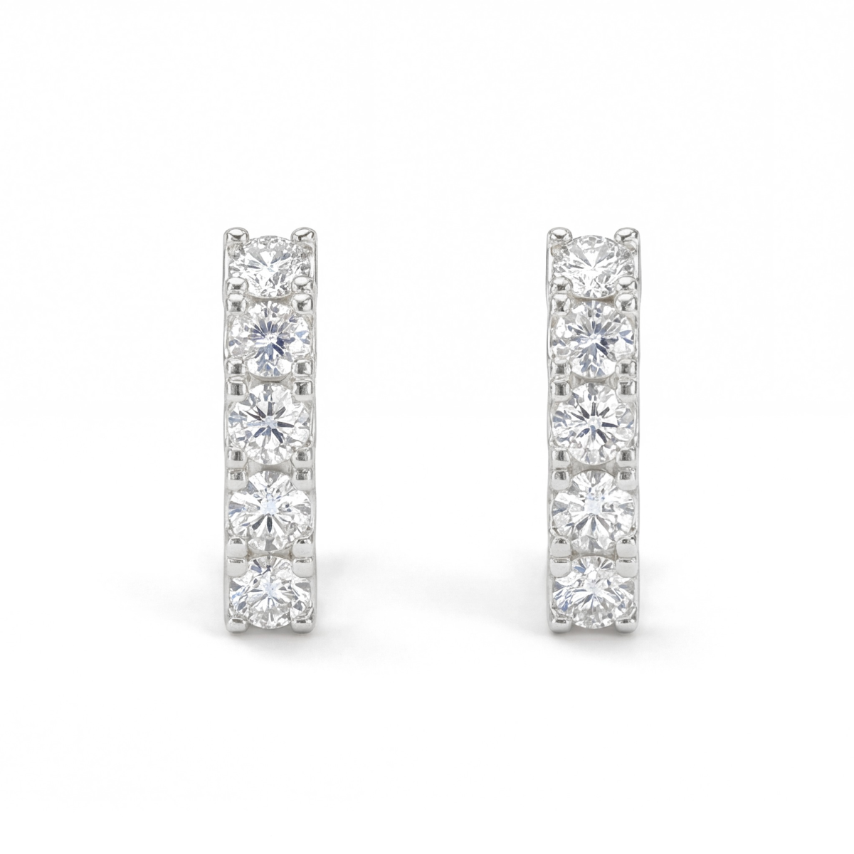 Cascade - Argolas lineares com moissanite