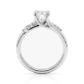 Viviette - Anel de noivado em moissanite de talhe oval com pedras secundárias navette