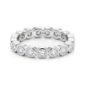 Orbella - Anel de eternidade com moissanite cravada em bisel