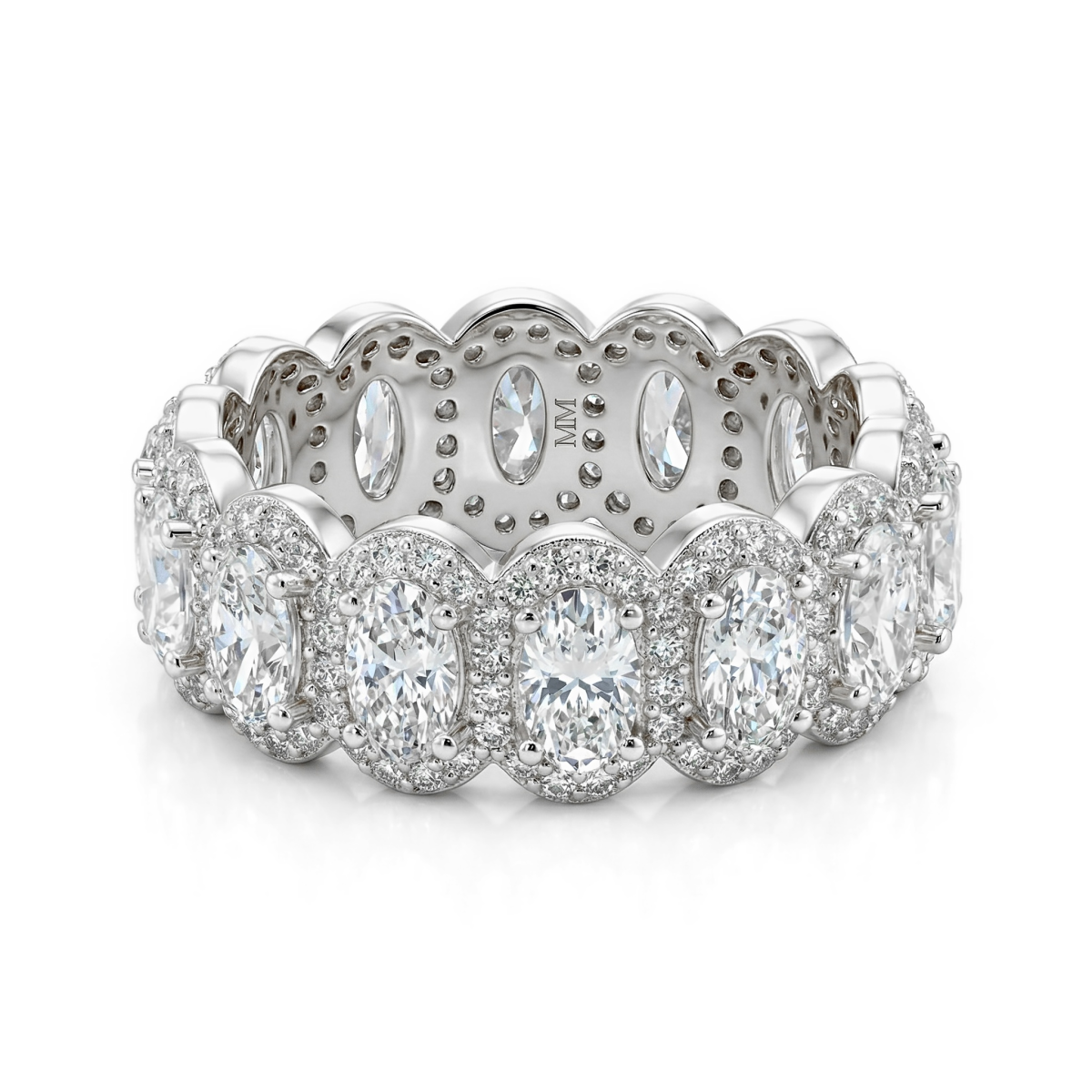 Opaline - Anel de eternidade em moissanite de talhe oval com halo recortado em pavé