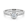 Celeste - Anel de noivado com moissanite com pedras laterais em pavé