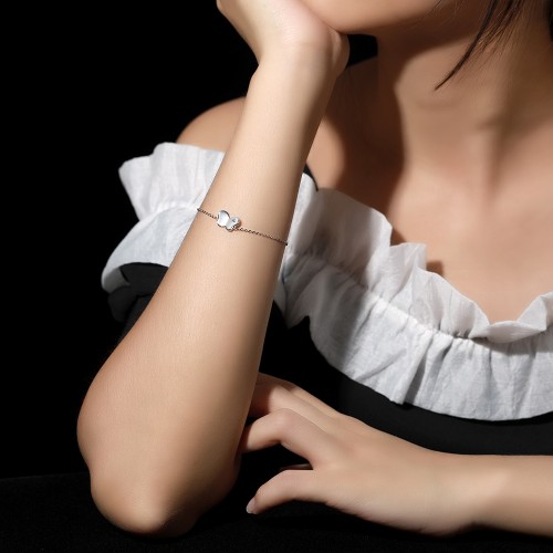Papillon - Pulseira com charm de borboleta em moissanite e corrente ajustável