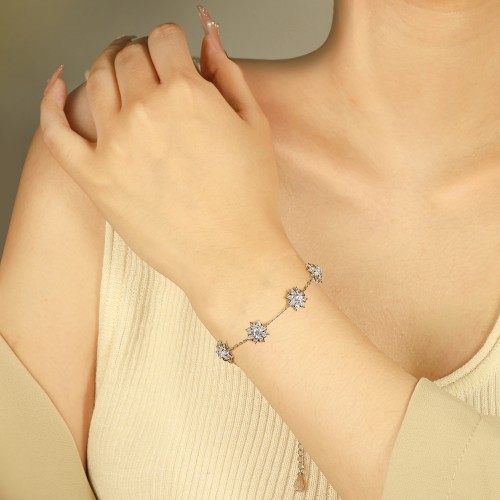 Stellara - Pulseira floral em moissanite com corrente ajustável