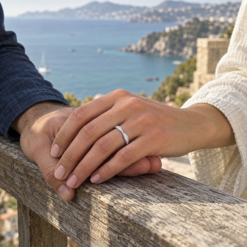 Aria - Aliança de casamento curva com moissanite e cravação em pavé - estilo de vida