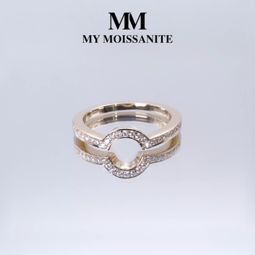Cirquette - Aliança de casamento curva em moissanite com pedras secundárias