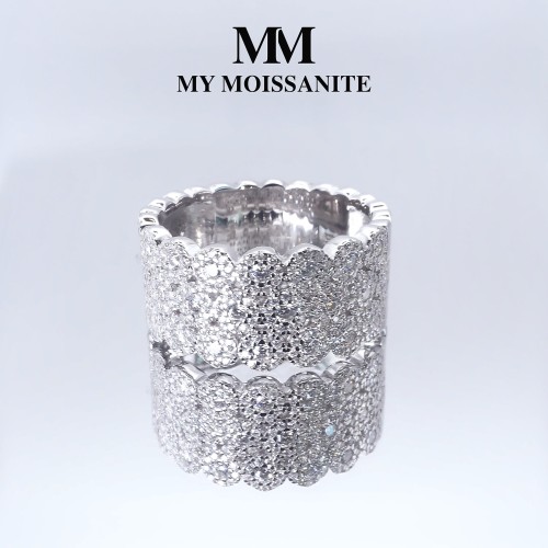 Cresta - Anel de noivado largo em moissanite com pavé